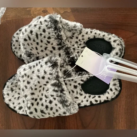 Stars Above Black and White Emma Slippers - Picture 3 of 3